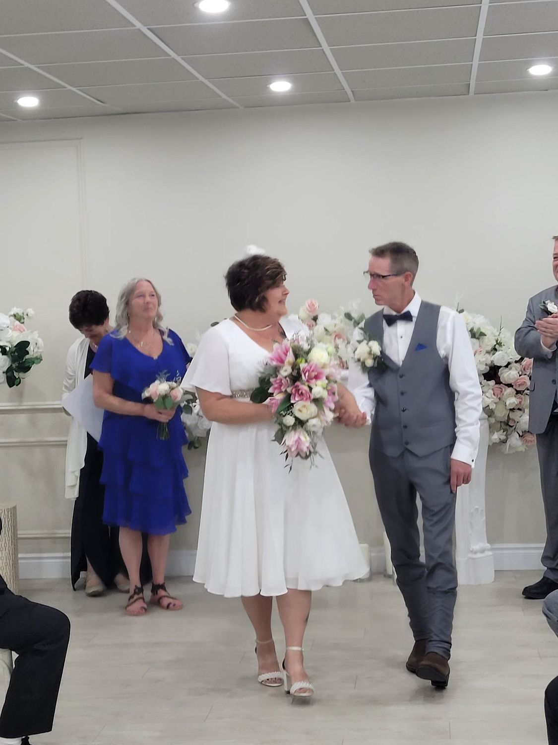 Jessica 's Rose lily Bouquet