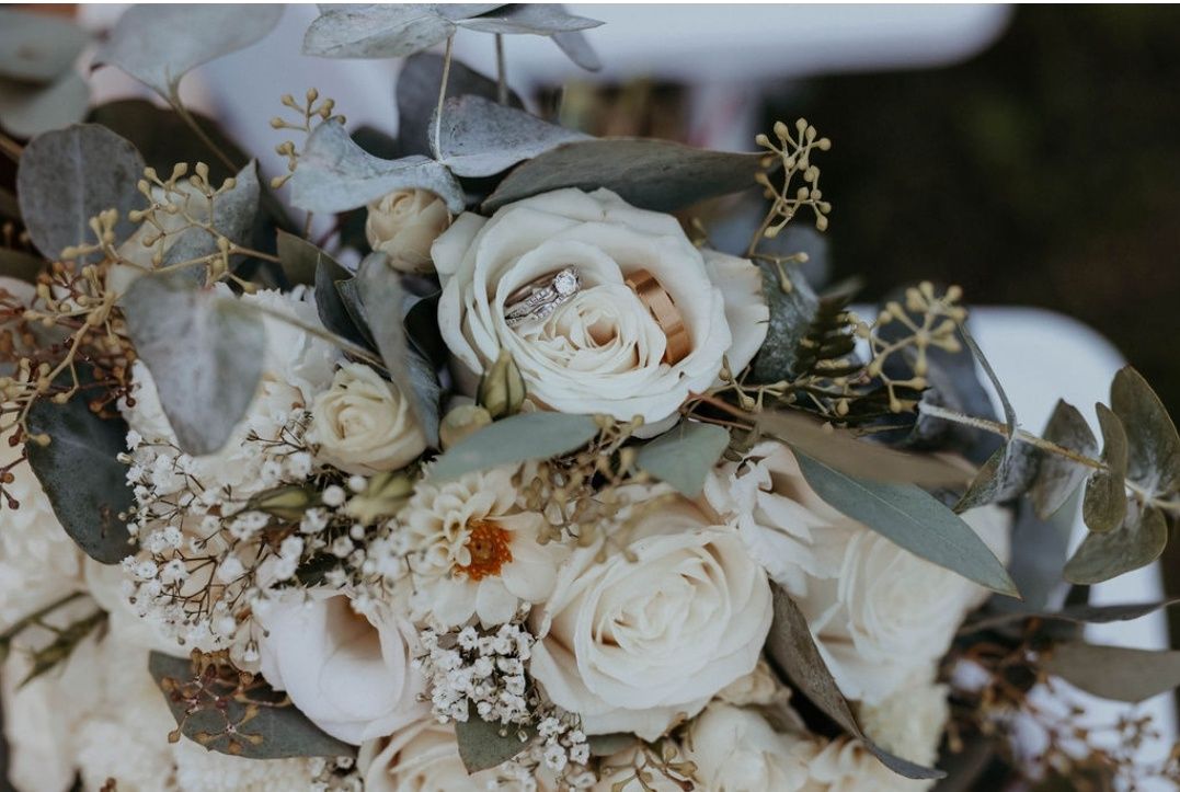 Leida's White Dream Wedding Bouquet