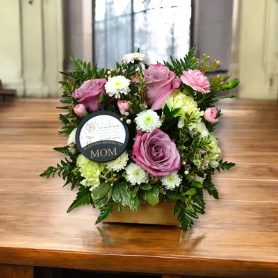 In Memory of Mom/Dad  Flower Box