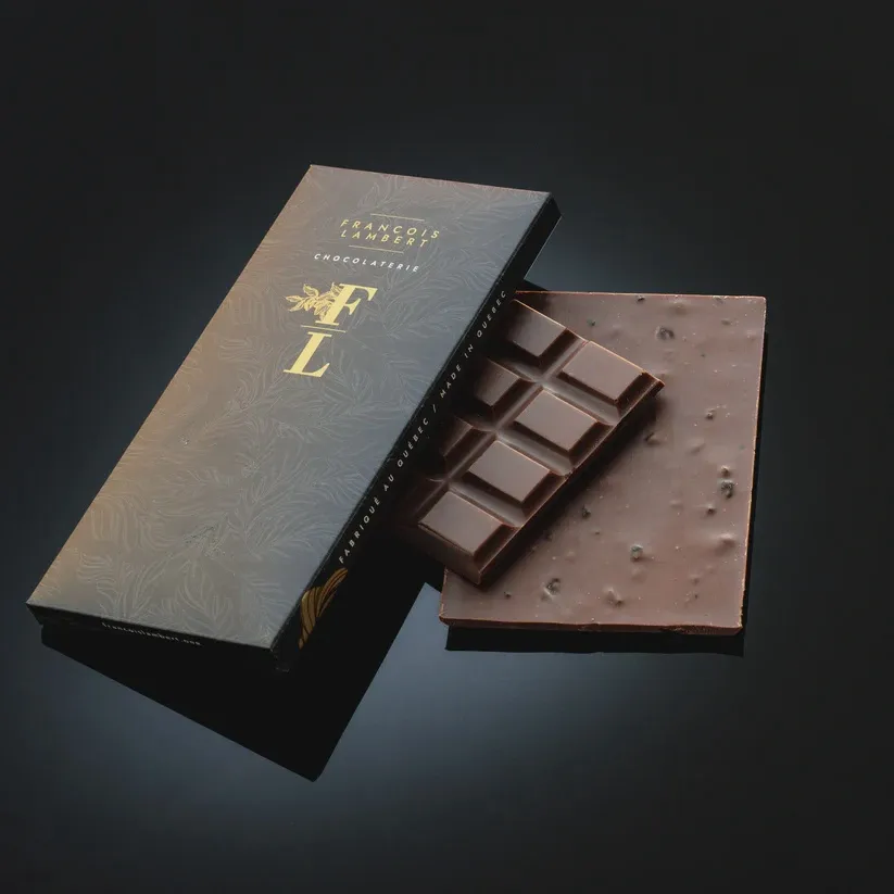 Milk chocolate bar with coffee chips