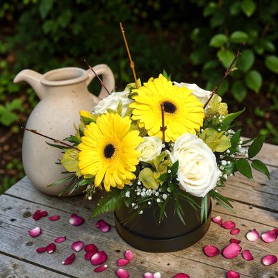 Amberlee  Flower Box