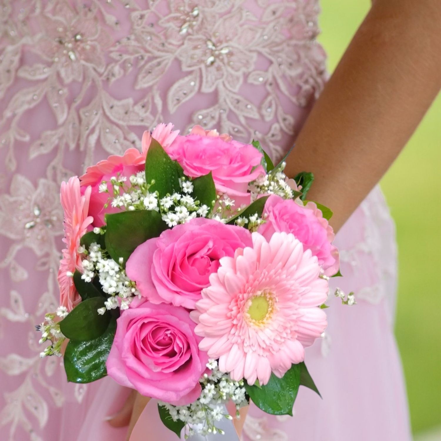 Gerbera Daisies Clutch Bouquet