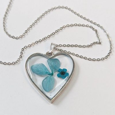 Heart Real Dried Blue Flowers Resin Necklace