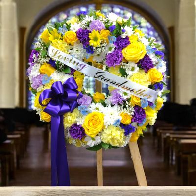 Cherished Memories Circle Wreath