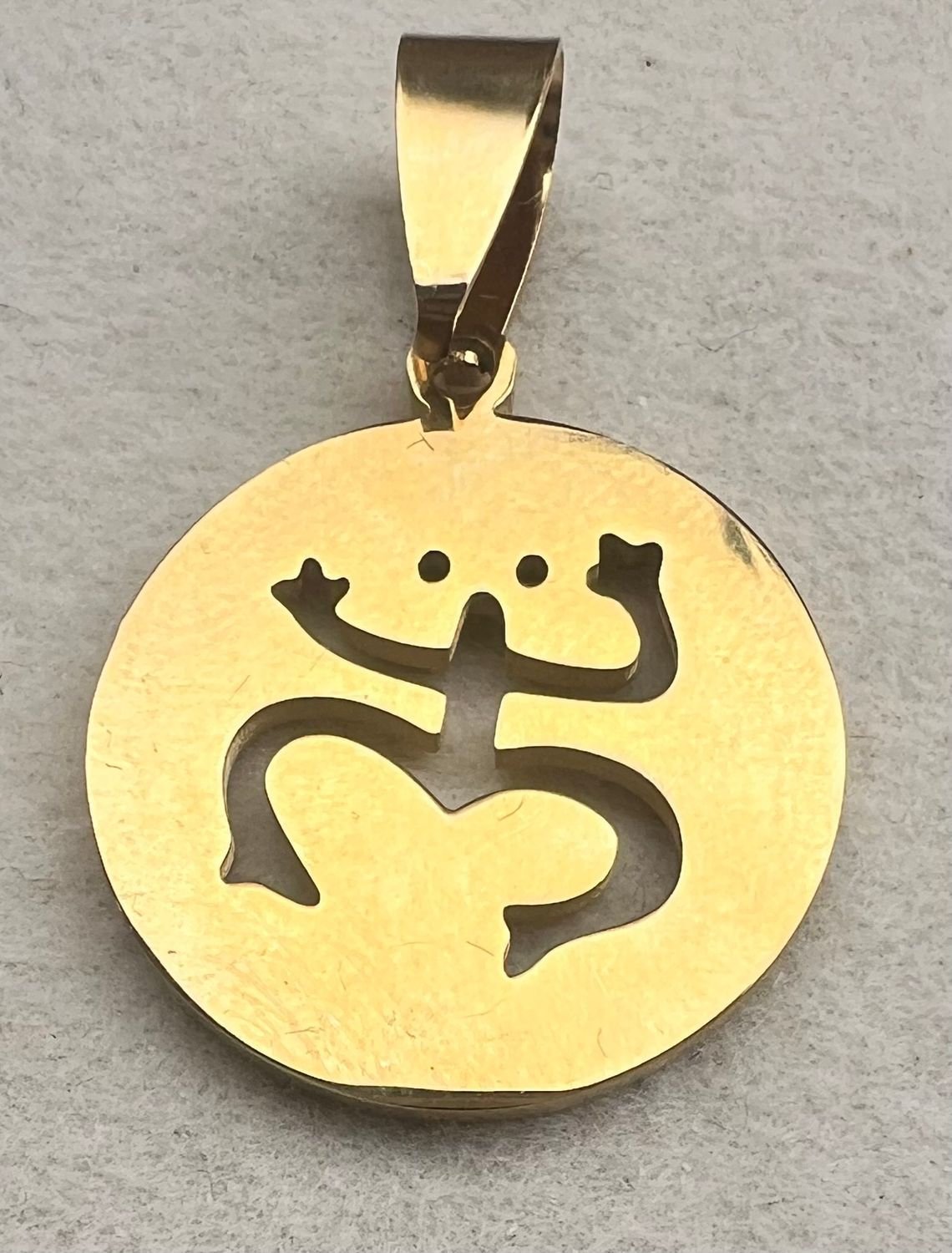 PR Gold Coqui Cutout Charm