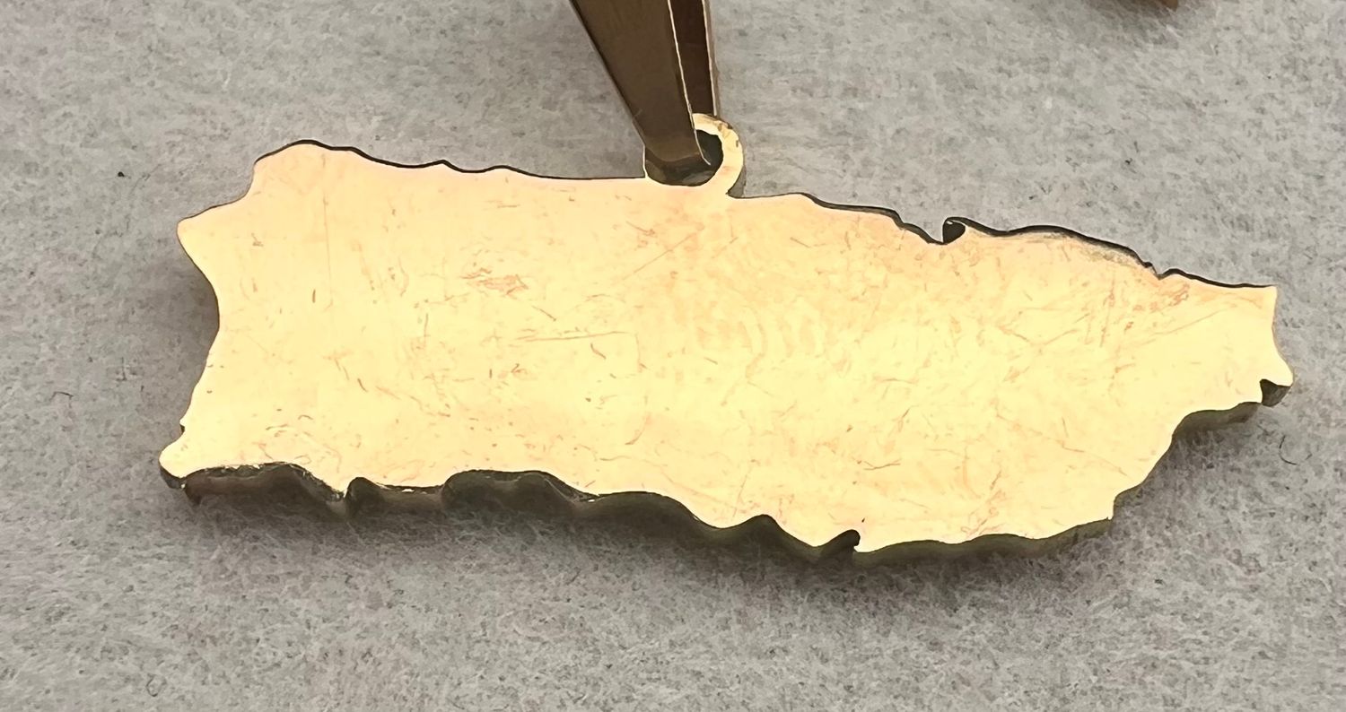 PR Gold Island shaped charm