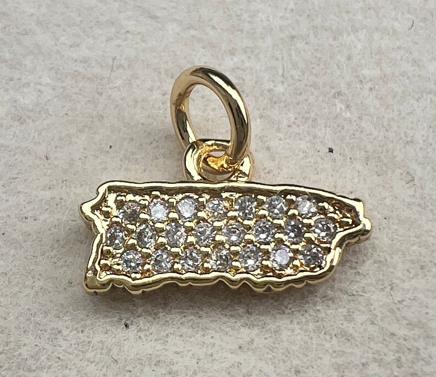 PR Sparkle small island charm