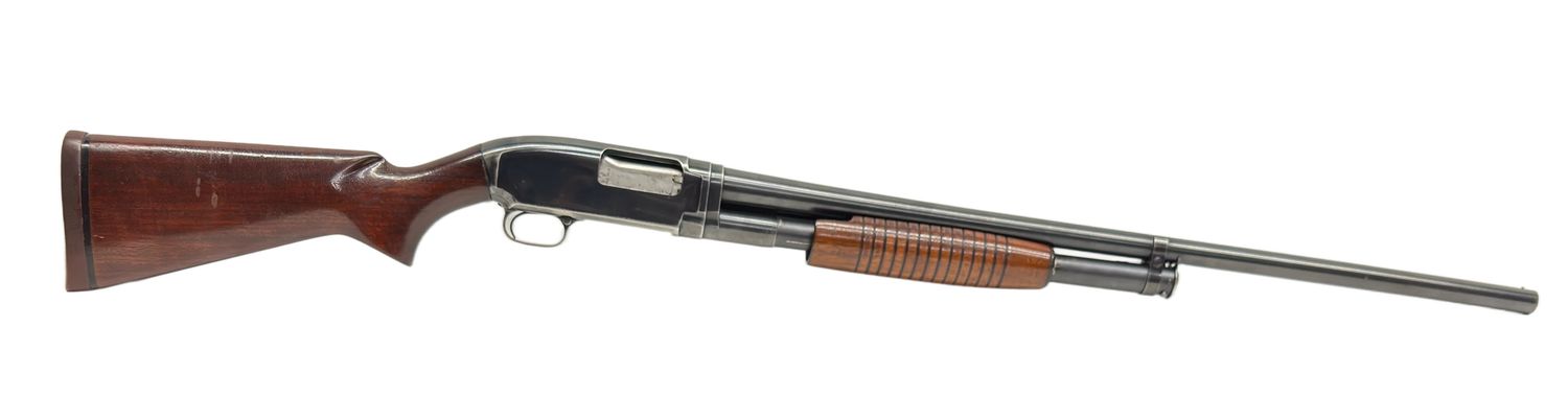 UG-19950 Winchester Model 12 Super X 12 ga X 3" 28" full choke barrel, blueing is worn on reciever, barrel is good, overall good condition. Circa 1956 MFG.