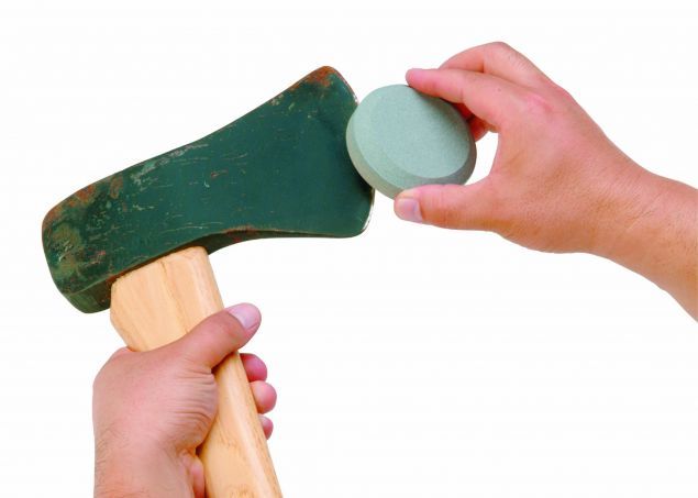 Lansky Dual Grit Multi-Purpose Tool Sharpener The Puck