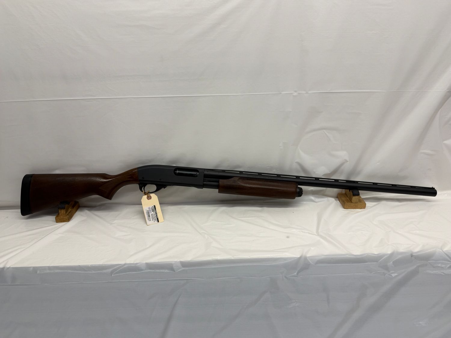 UG-21351 Used Remington 12 Ga  870 Express 3" Chamber W/ 28" VR Barrel, Wood/Blue, Some Handling Marks - Good Condition!