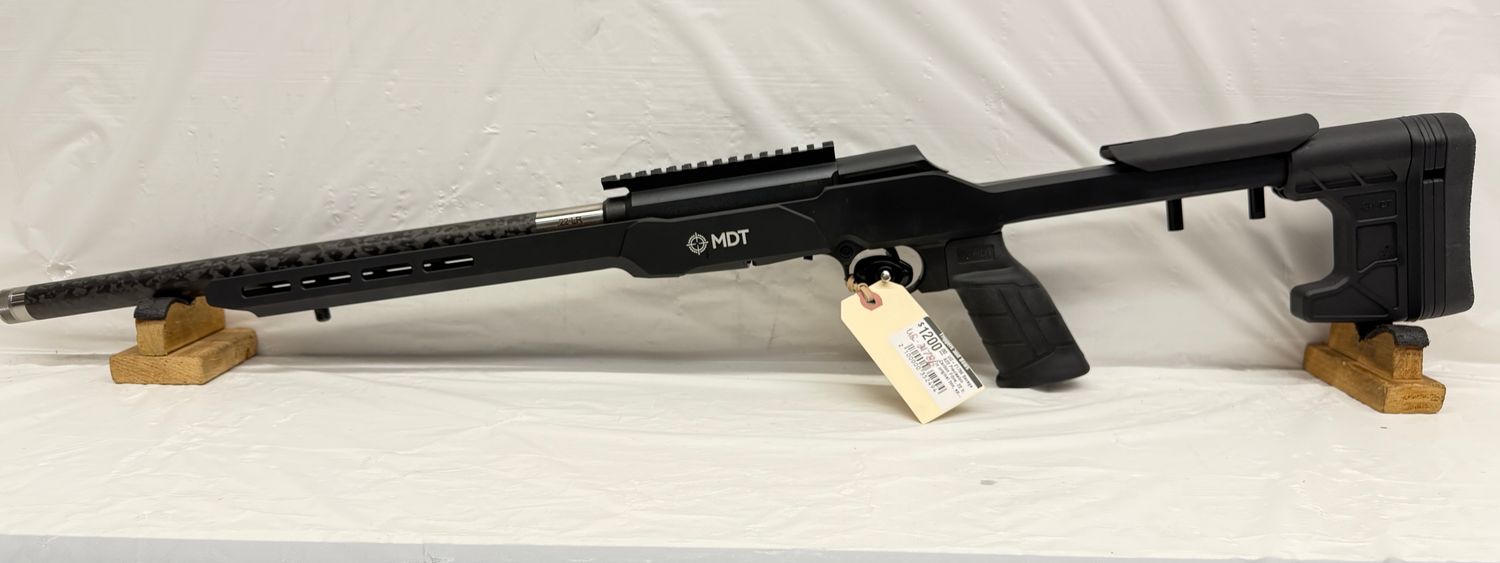UG-21786 Savage A22 Precission Carbon Fibre, 22 LR. In Original Box, Approximately 50 Rounds Fired. Excellent Condition.