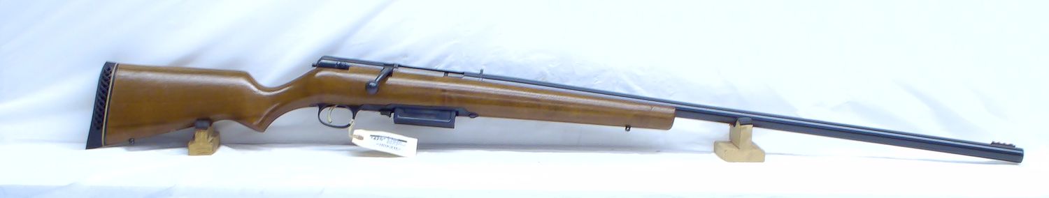 UG-21940 Marlin "Super Goose Gun" 10 ga x 3 1/2" bolt action shotgun with detachable magazine. Very good condition.