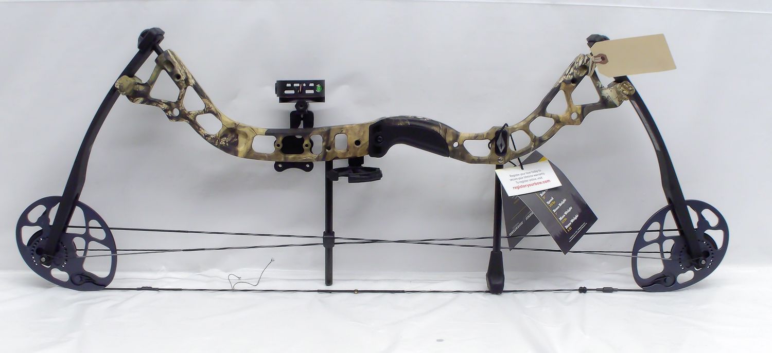 UB-423 USED Diamond Prism #55 Mossy Oak Compound Bow Left Handed Unfired UB-423 USED Diamond Prism #55 Mossy Oak Compound Bow Left Handed Unfired