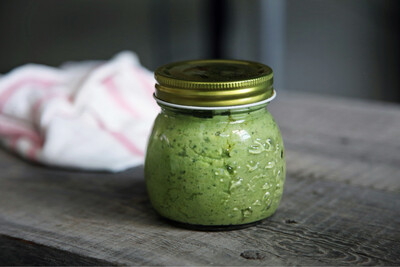 Wildkräuter-Pesto