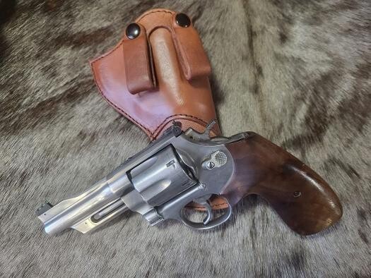 Yellowstone IWB Leather Holster