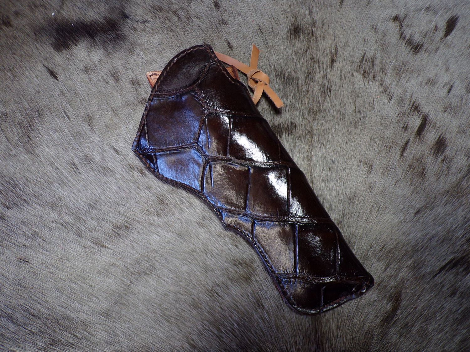 N Frame 6" Alligator Cattleman Cross Draw RH