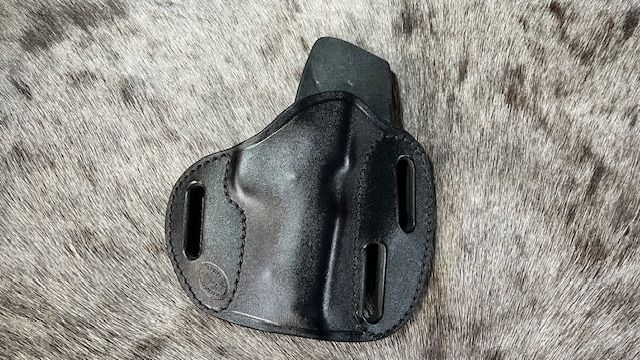 Cuda 1911 Officers Model RH Black