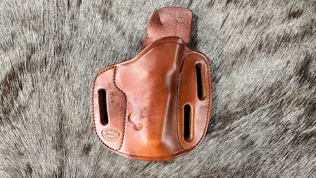 Cuda Big Scars 1911 Officers RH Tan