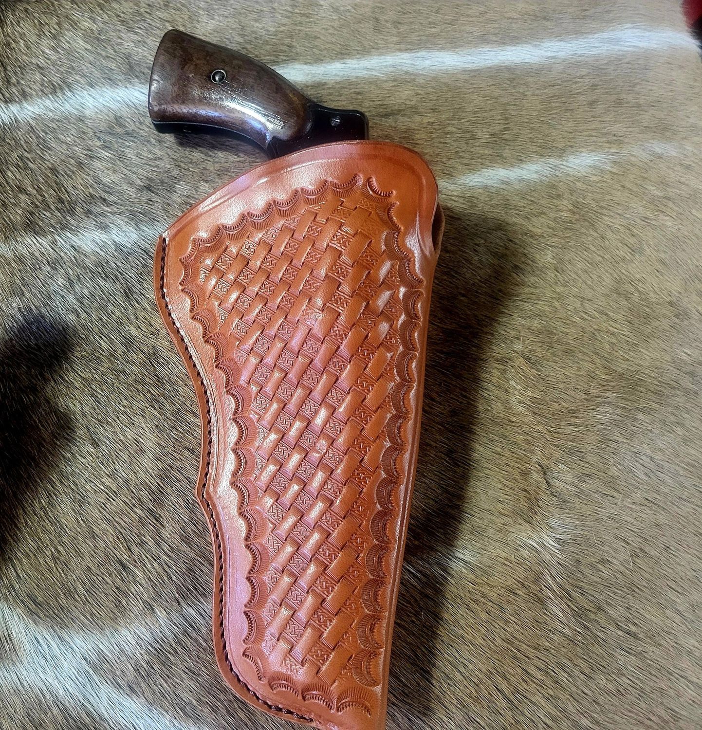Cattleman basket-weave tan rh 5" S&W N