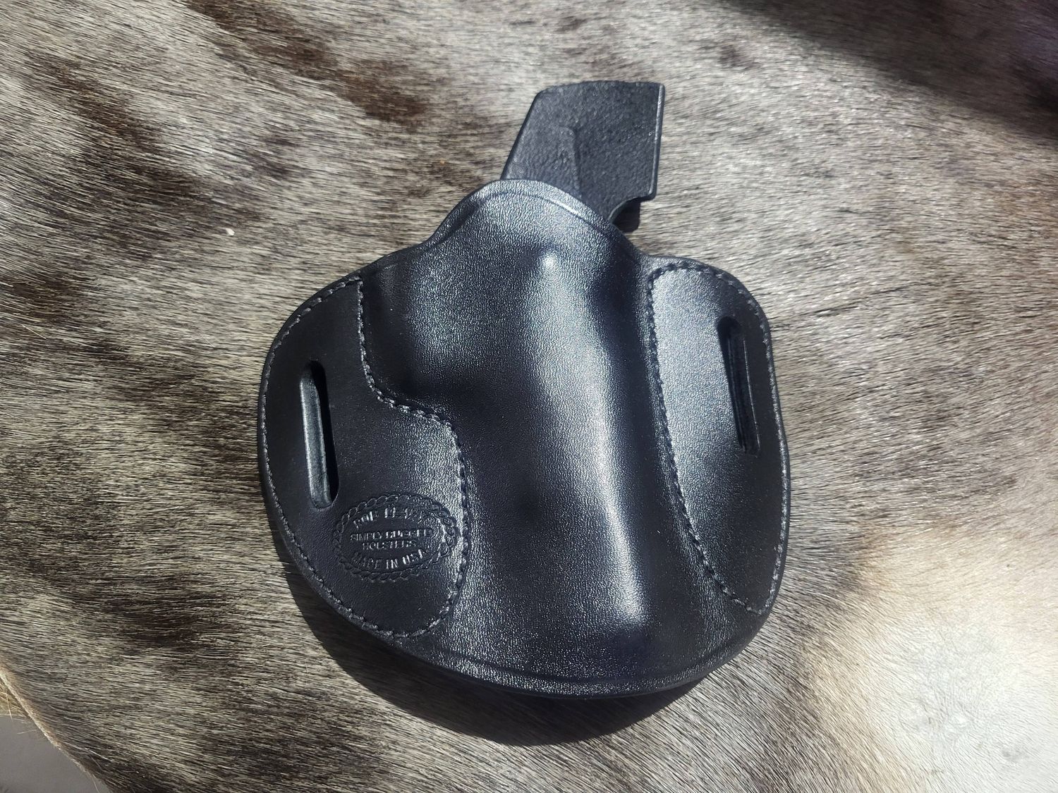 Cuda fits CZ75B RH Black w/Red Dot cut