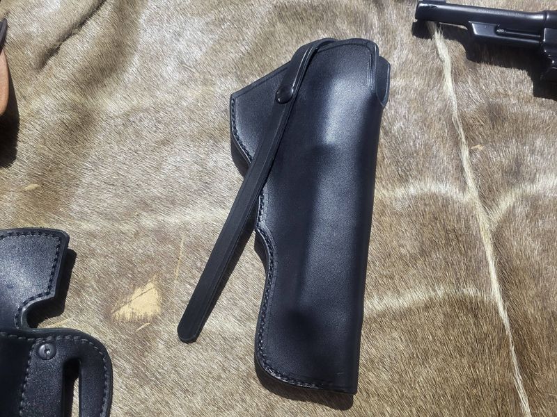 Cattleman fits 5.5" BFR RH Black - Strong Side, Hammer Strap