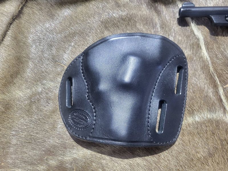 Sourdough fits 2" S&W N Frame, RH, Black