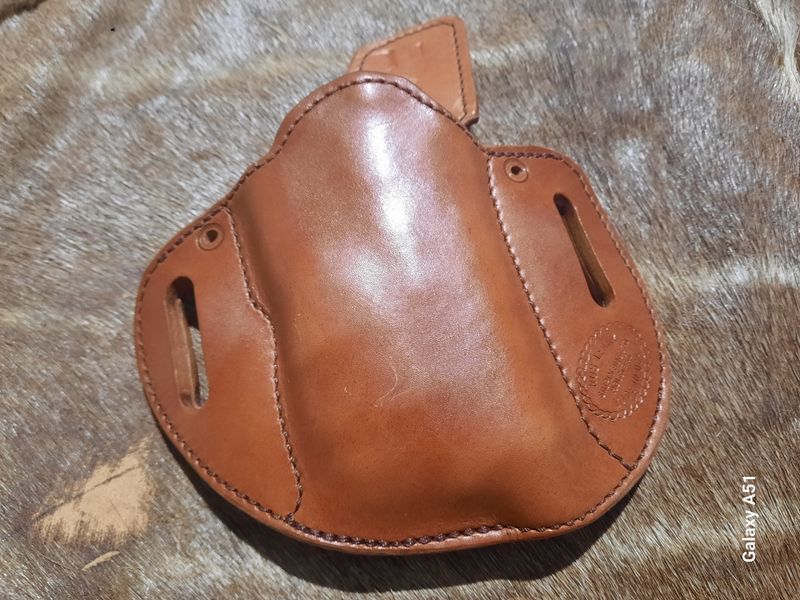 Defcon fits Sig 226 with light RH Tan