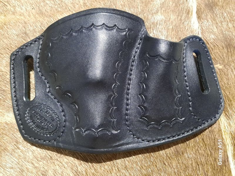 Boomer fits 2" J frame, Speed Loader Pocket, BS, RH, Black