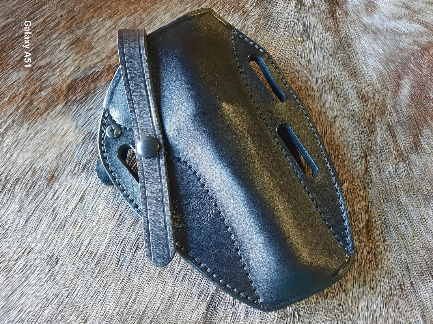 Sourdough fits Single Action Army 4.75", hammer strap, RH, Black