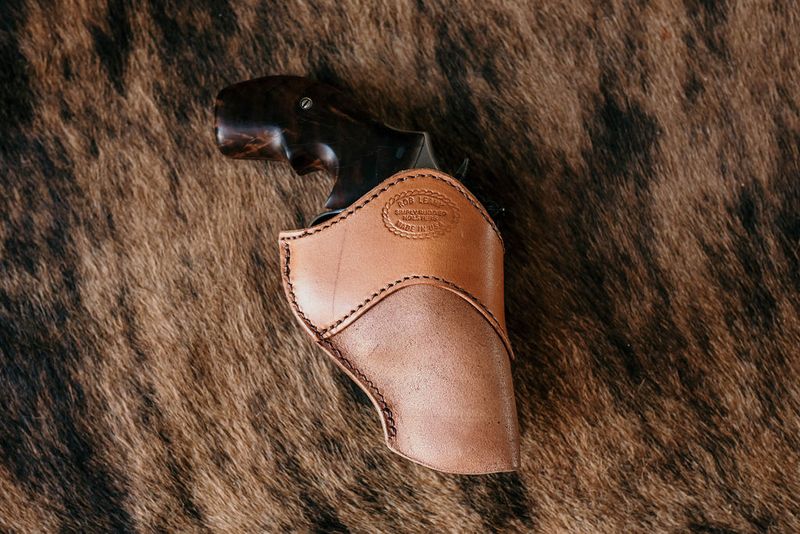 Yellowstone 2.5" L frame left hand tan IWB horsehide
