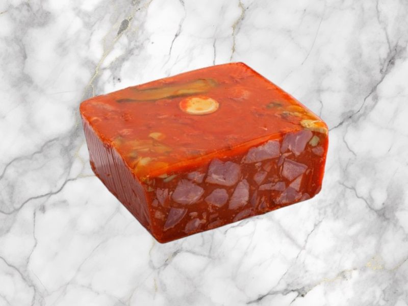 Kop in tomatensaus