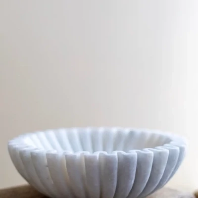 Marble Fluted Scalloped Bowls 9x9