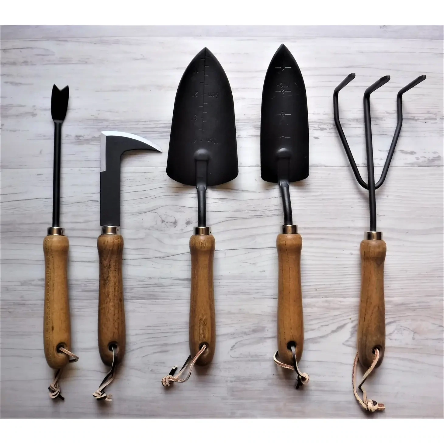 Essential Garden Tools Set