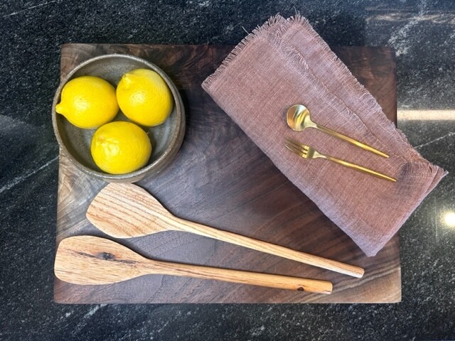 Rounded Edge Cutting Board- Medium Walnut
