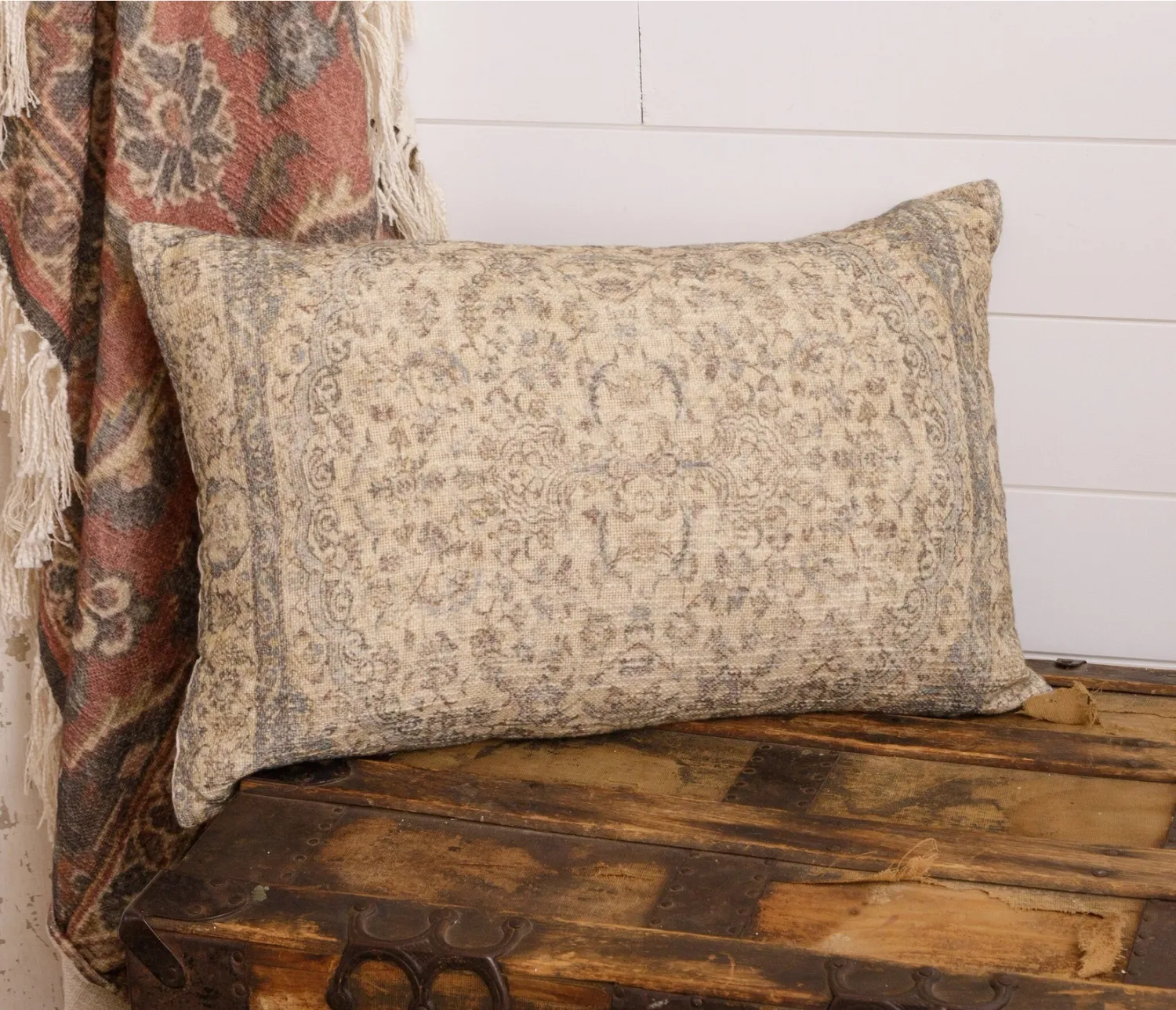 Antique Rug Slub Lumbar Pillow