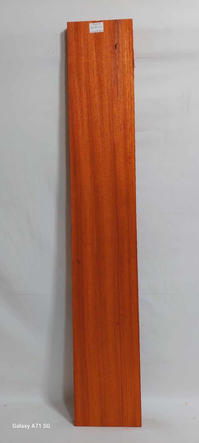 Padauk 7/8"x6,1/2"x41"