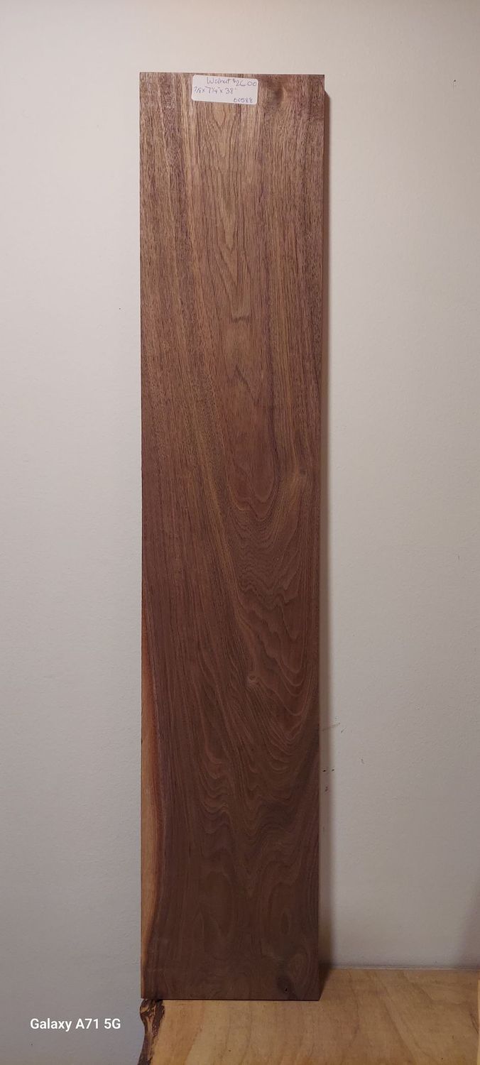 Walnut 7/8"x7,1/4"x38"