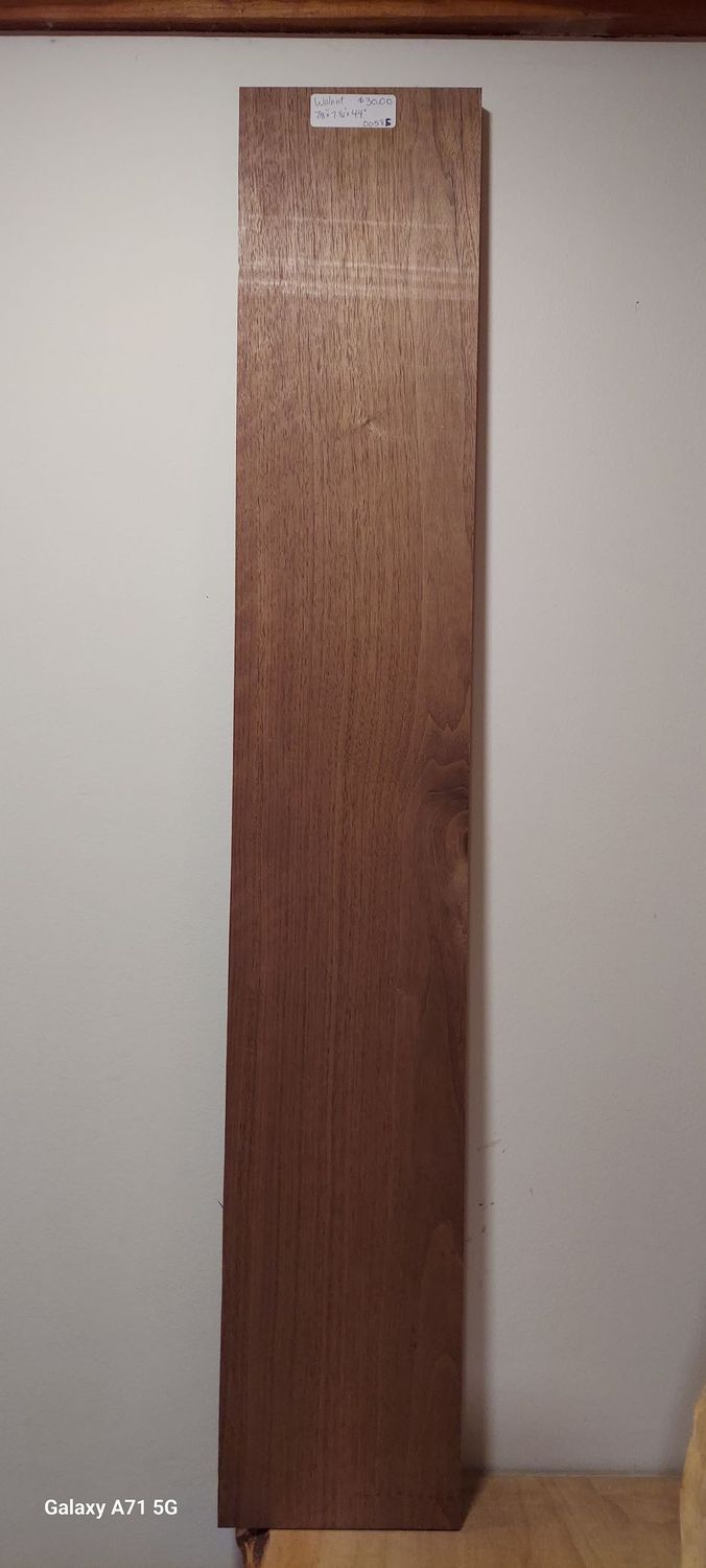 Walnut 7/8"x7,1/4"x44"