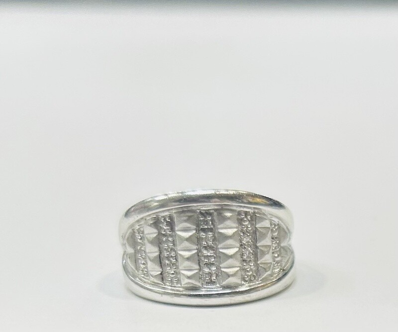 RING 10K WHITE GOLD 6.0g DIAMOND