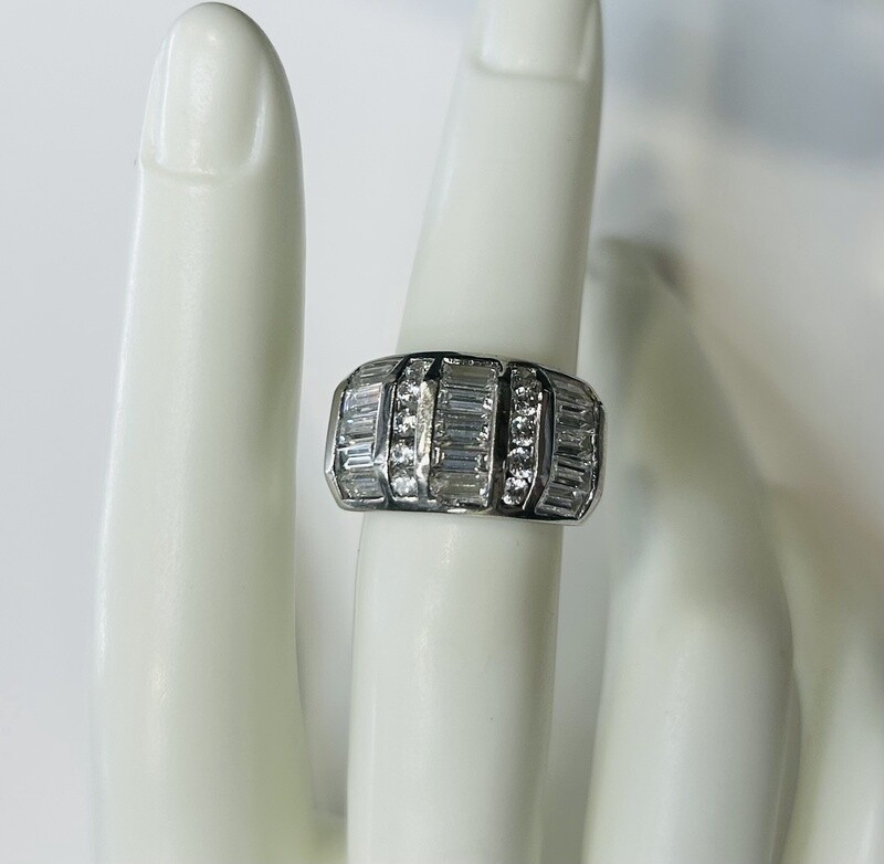 RING 14K 6.7g WHITE GOLD CZ