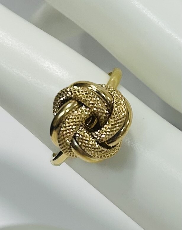 RING 10K 1.7g KNOT