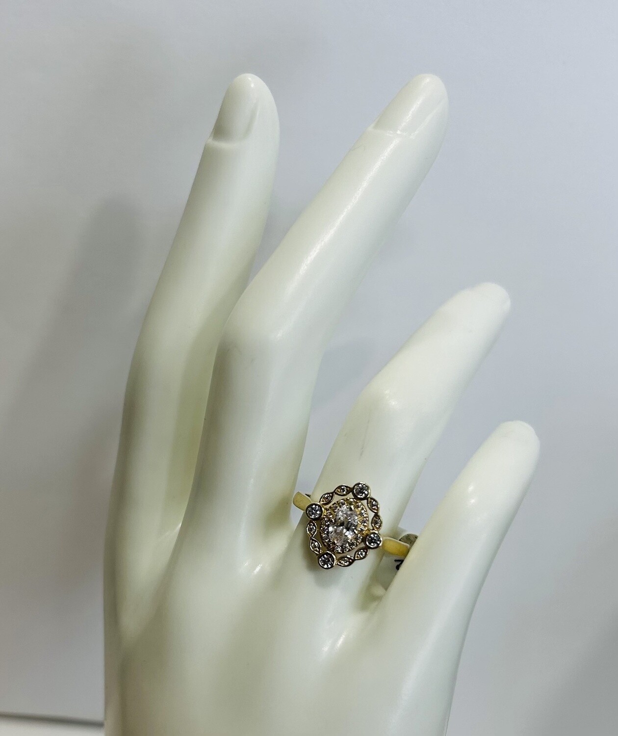 RING 14K 2.6 OVAL CZ