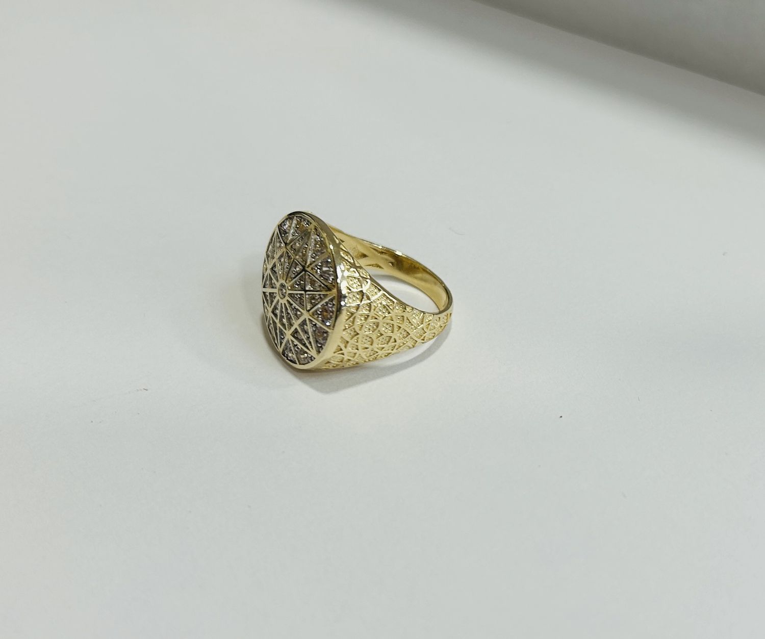 14k Geometric CZ Ring, Model: 8.1g