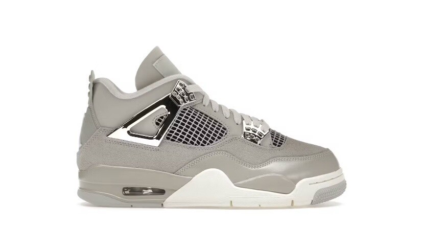 Air Jordan 4 &quot;Frozen Moment&quot;