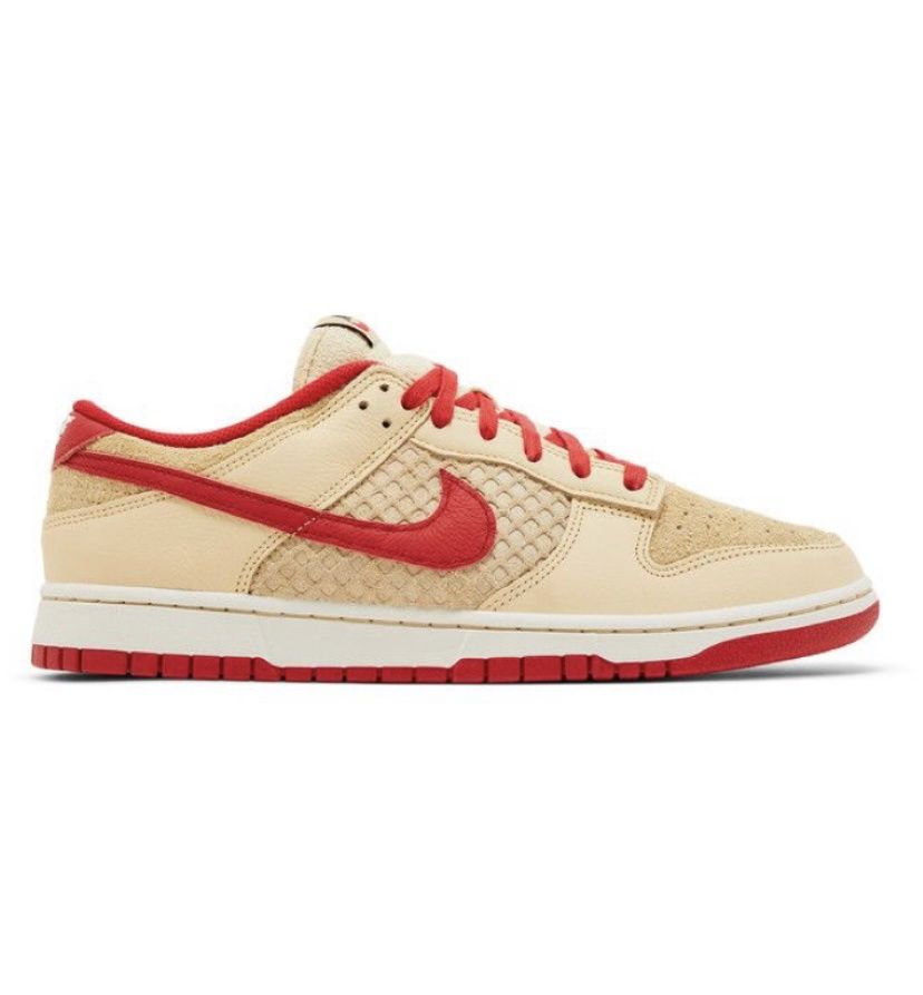 Nike Dunk Low Strawberry Waffle