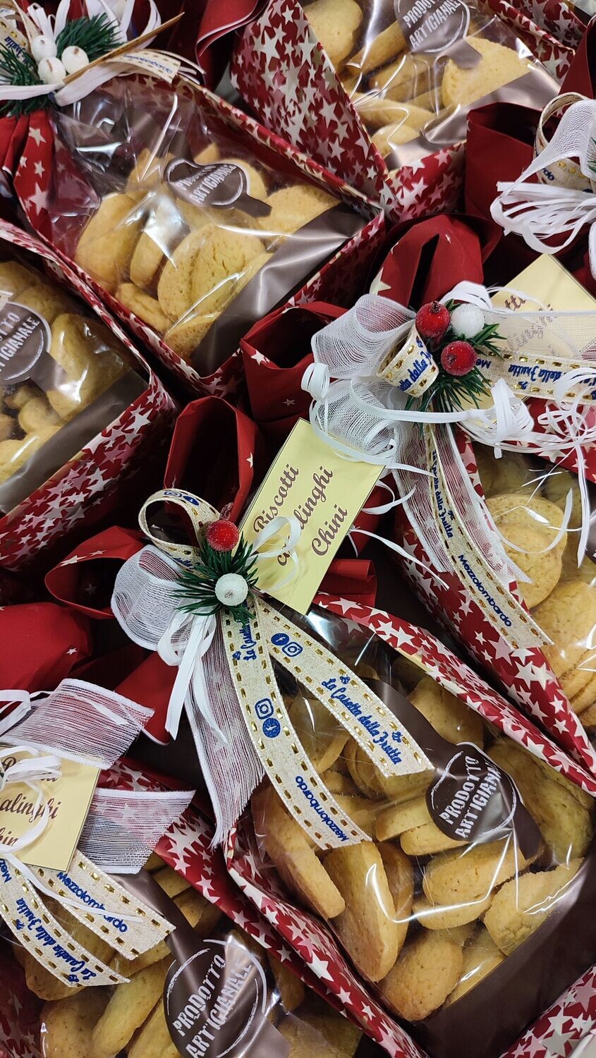 BISCOTTI ARTIGIANALI CONFEZIONE REGALO PIÙ PRALINA CIOCOMITI