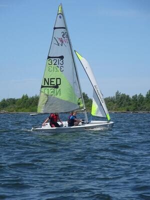 Privéles in een open boot