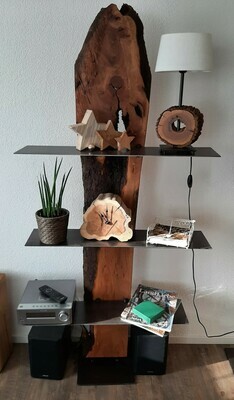 Holzregal