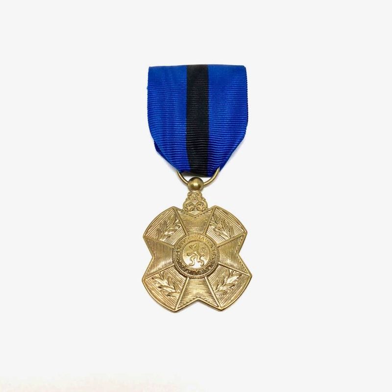 Médaille en or 18 carats de l'Ordre de Léopold II vendue par Michiels
