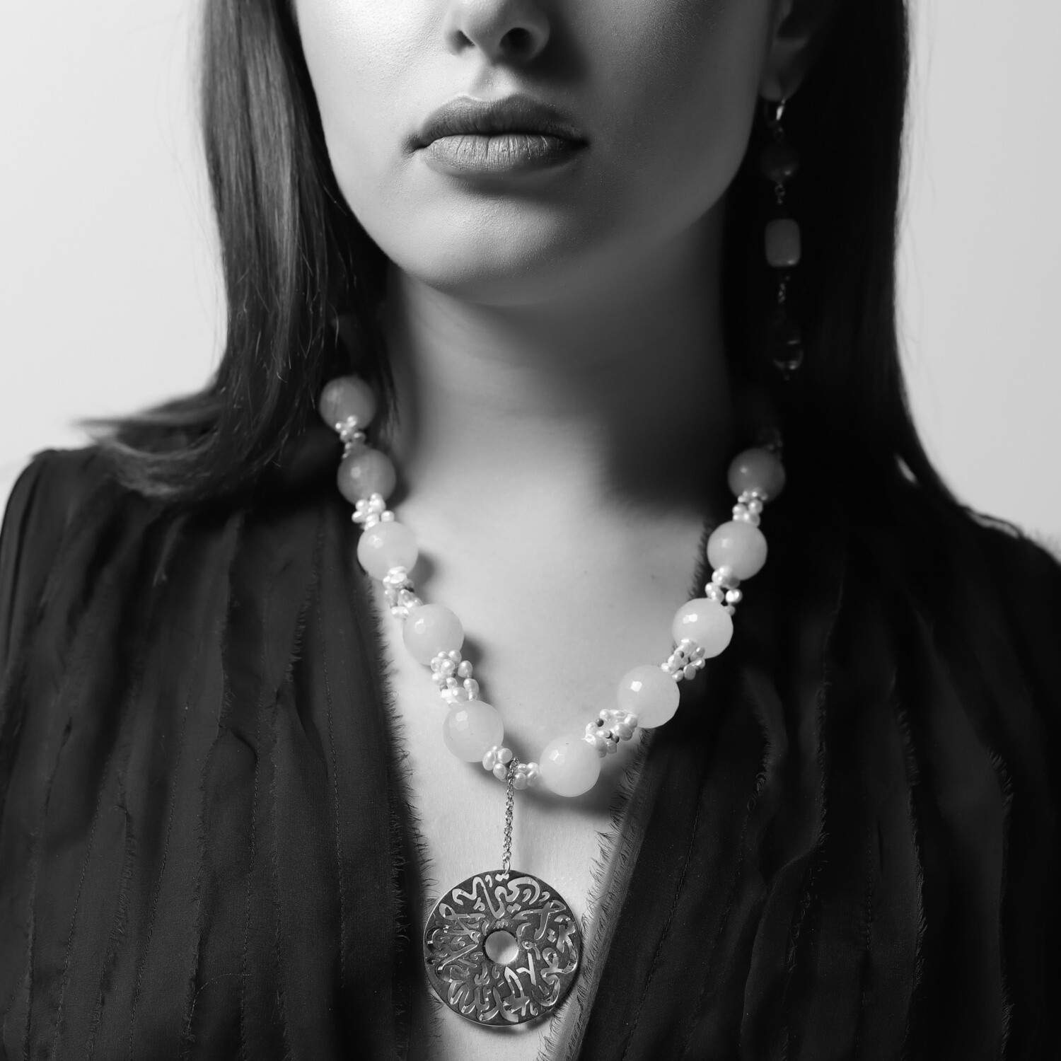 EMBROIDERED NECKLACE &amp; LARGE DISC
